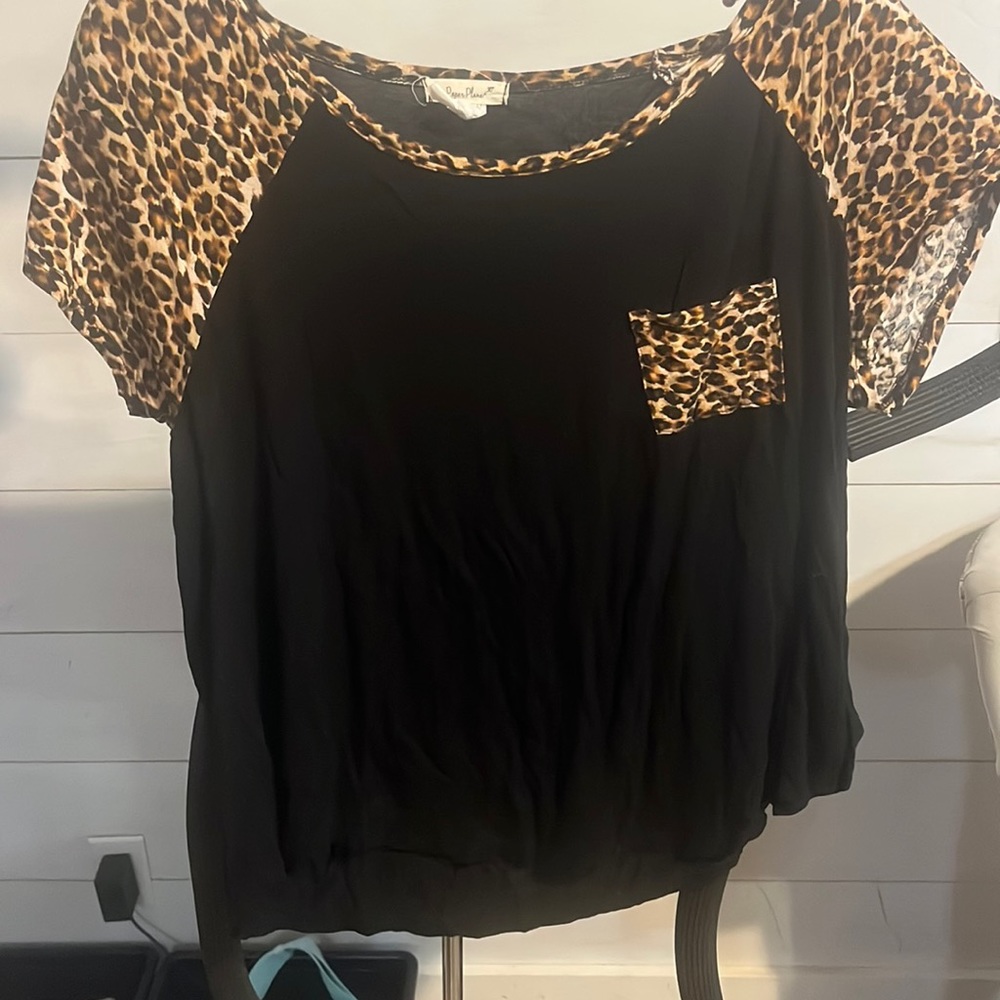 Cheetah print top 1x